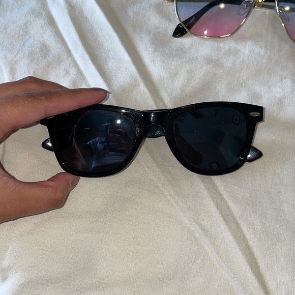 Cute Sunglasses bundle - Picture 3 of 4